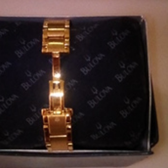 Woman's Watch - Picture 3 of 3